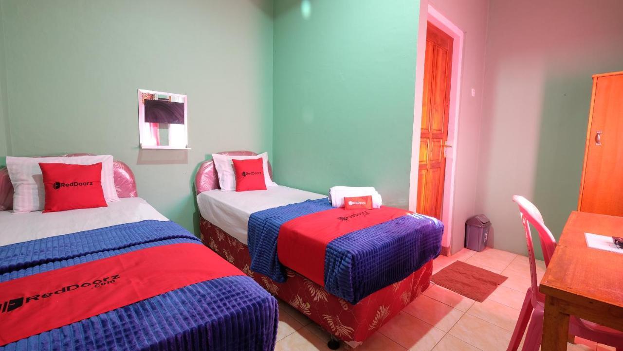 Reddoorz Near Mangrove Forest Kupang Kupang  Dış mekan fotoğraf